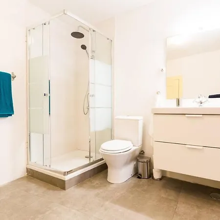 Ola - Rato Iii * Lisbon