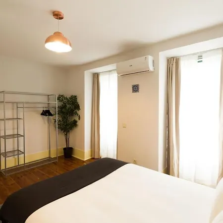 Ola - Rato Iii Apartamento *